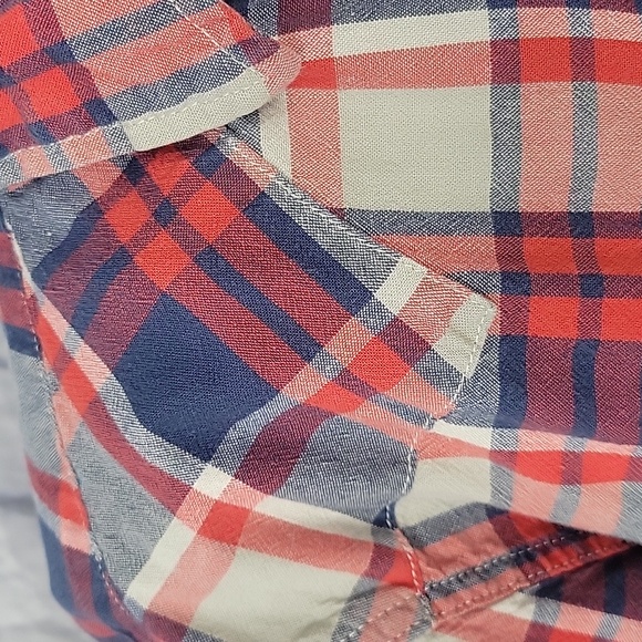 Levi's Red and Blue Plaid Casual Button Down Shirt Medium - Picture 6 of 11